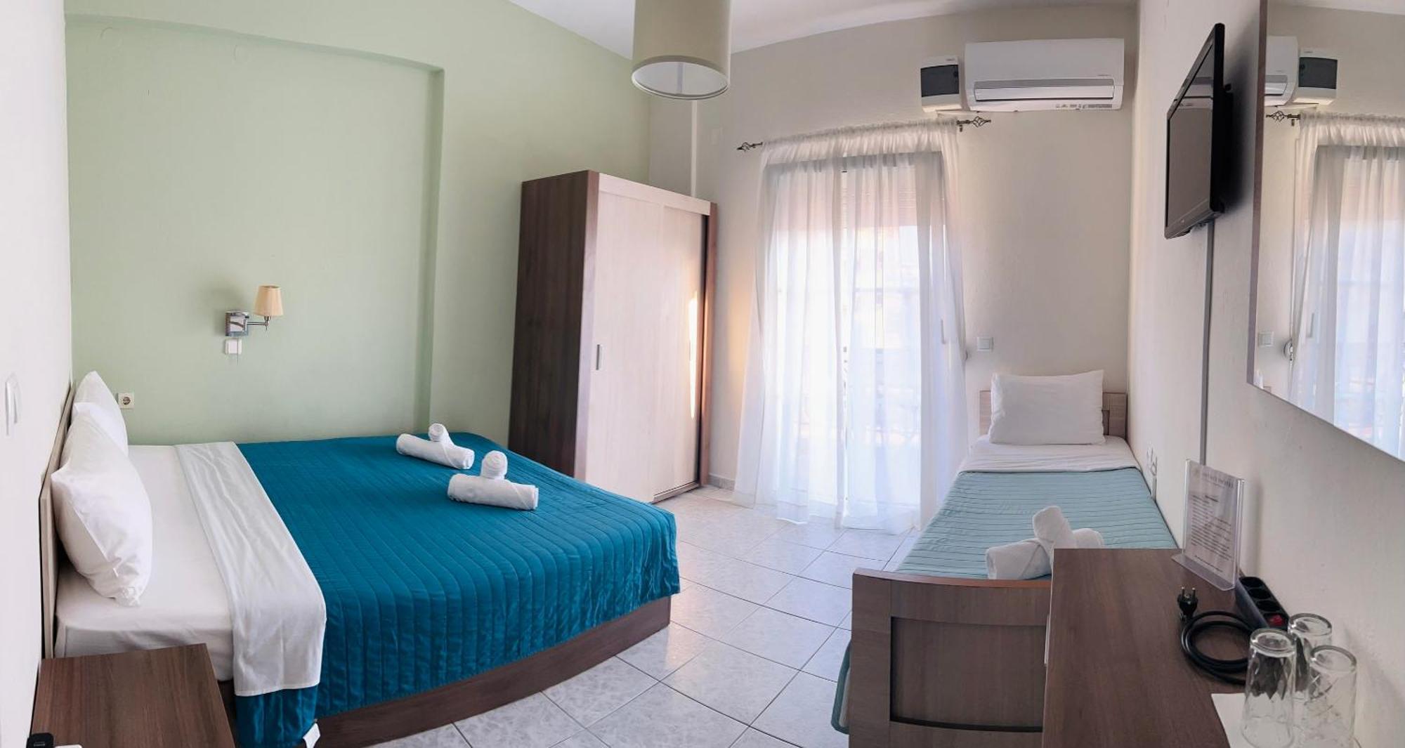 Hotel Astro โปไลคาสตรอน ภายนอก รูปภาพ