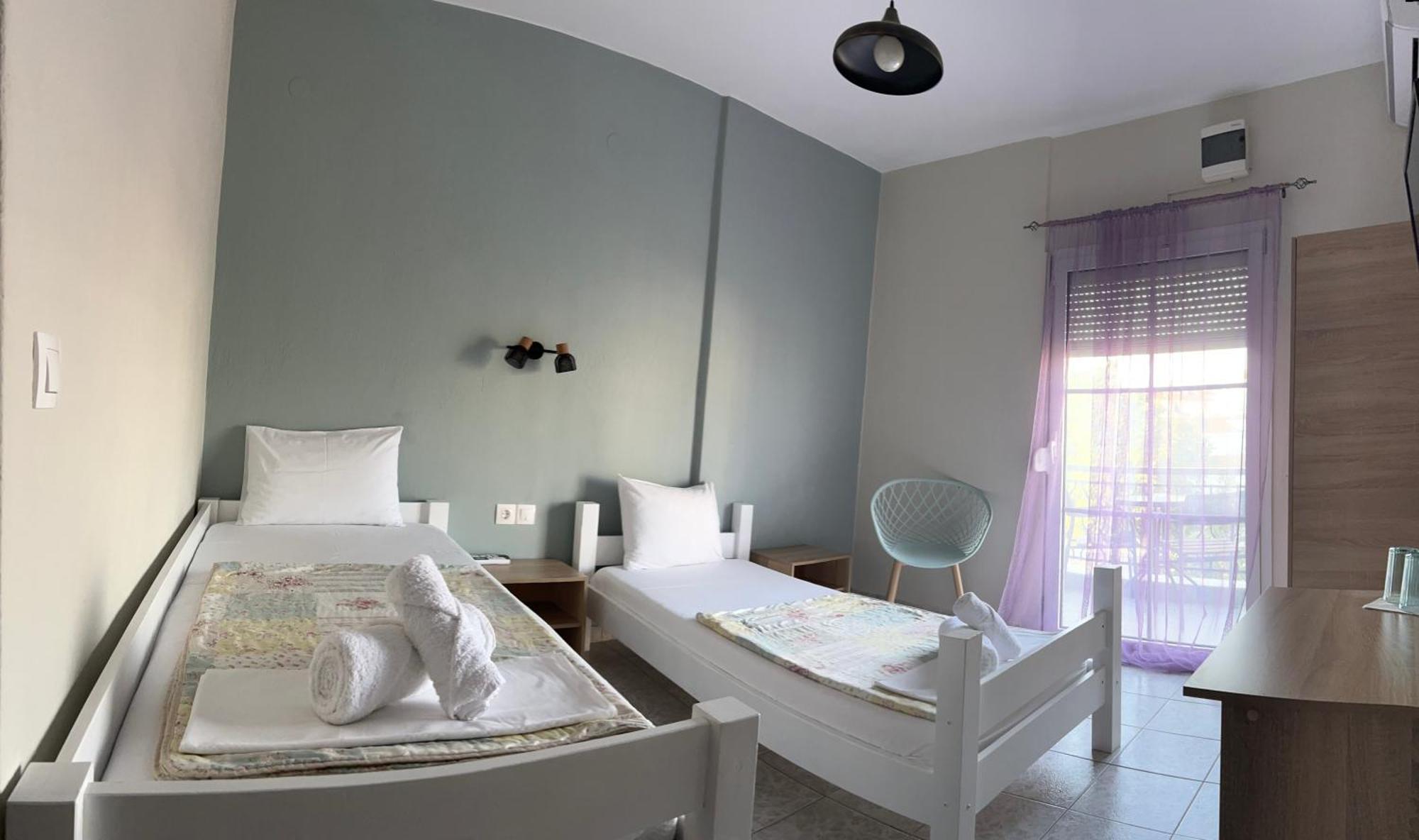 Hotel Astro โปไลคาสตรอน ภายนอก รูปภาพ